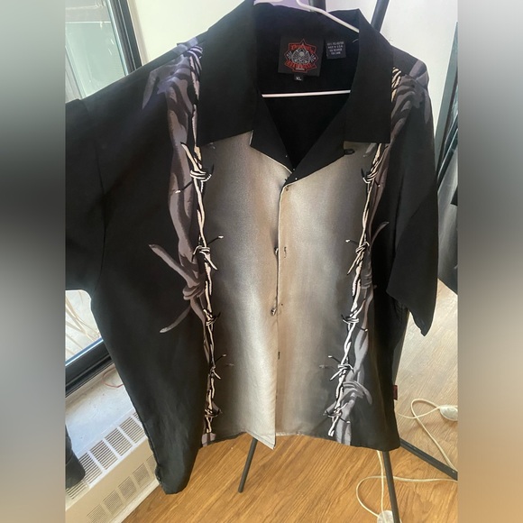 Oversized barbed wire mens shirt. - Picture 1 of 4